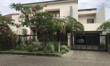 Dijual Rumah Pakuwon City Surabaya Timur Luar Cluster Semi Furnished