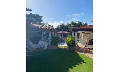 EN VENTA DOS CASAS EN PUNTA BARCO
