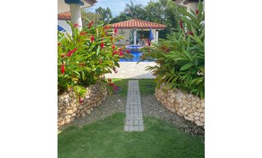 EN VENTA DOS CASAS EN PUNTA BARCO