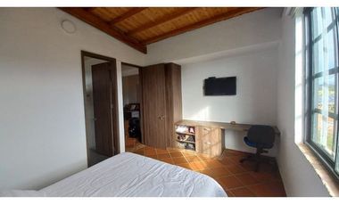 Venta de Casa Campestre en La Mesa de Los Santos - Linderos. Cod V6024