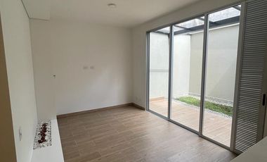 casa en venta en la ceja. Cod V4351