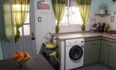 DEPARTAMENTO TIPO CASA 3 AMBIENTES MUY AMPLIO CON PATIO