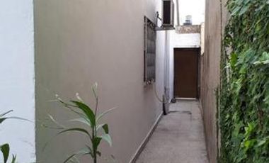 CHALET 5 AMPLIOS AMBIENTES CON EXTENSO PARQUE