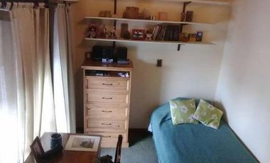 CHALET 5 AMPLIOS AMBIENTES CON EXTENSO PARQUE