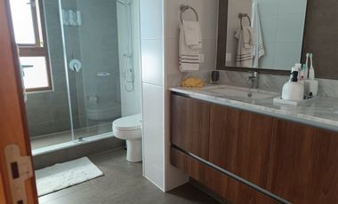 Departamento en venta de 2 dorm. La Dehesa Lo Barnechea