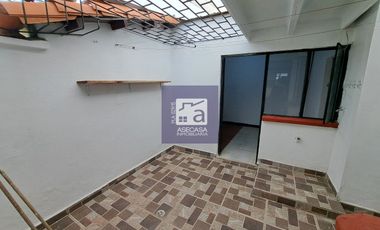 COD. 6292 - SE ARRIENDA CASA - BARRIO:  LA RONDA