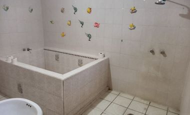 CASA EN VENTA EN FRACC. LA LOMITA, SGS