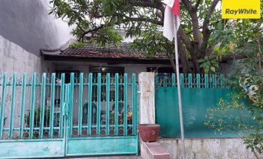 Dijual Rumah Hunian Tenang & Aman Di Jl. Darmo Indah Barat, Tandes Sby