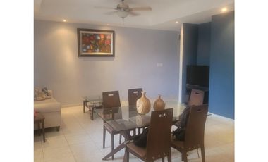 SE VENDE CASA EN ALTOS PRADERAS DE SAN ANTONIO 300 M2