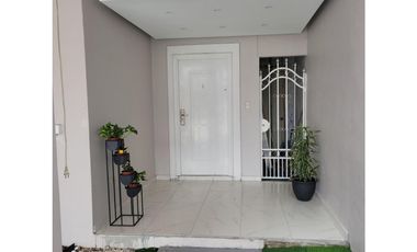 SE VENDE CASA EN ALTOS PRADERAS DE SAN ANTONIO 300 M2