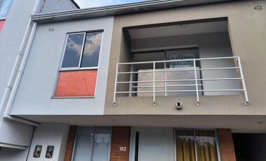 apartamento en arriendo en condina. Cod A7344196