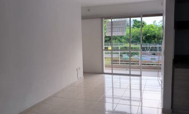 apartamento en arriendo en condina. Cod A7344196