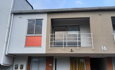 apartamento en arriendo en condina. Cod A7344196