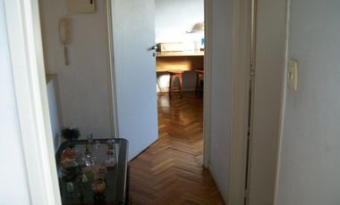 3 AMBIENTES EN DUPLEX AL CONTRAFRENTE CON 2 BAÑOS COMPLETOS