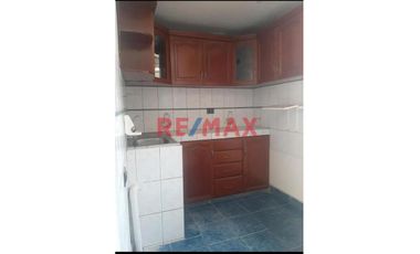Se Vende Amplia Casa De 3 Pisos En San Juan De Lurigancho