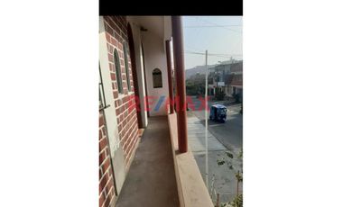 Se Vende Amplia Casa De 3 Pisos En San Juan De Lurigancho