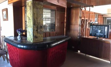 DEPARTAMENTO DE TRES AMBIENTES OSBRE AVENIDA PRINCIPAL