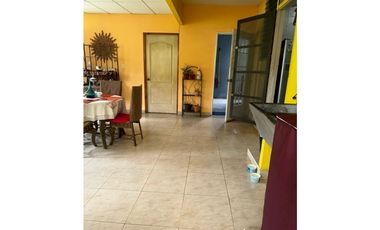 Se vende casa en ancon ubicada en Paraíso (AA)