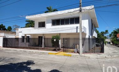 Renta Oficina en Esquina Zona Centrica Mérida Yucatan