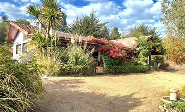 Casa en venta de 3 dorm. Altos de Santo Domingo San Antonio
