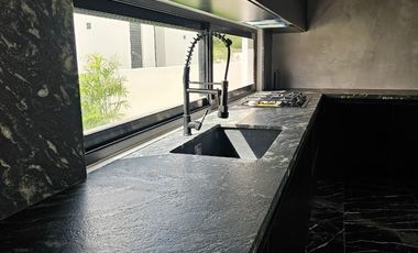 Casa de 5 recamaras una de ellas en PLANTA BAJA en Yucatán Country Club