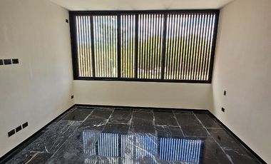 Casa de 5 recamaras una de ellas en PLANTA BAJA en Yucatán Country Club