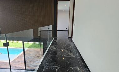 Casa de 5 recamaras una de ellas en PLANTA BAJA en Yucatán Country Club