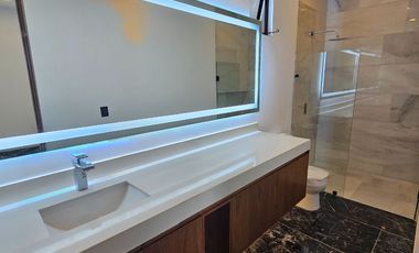 Casa de 5 recamaras una de ellas en PLANTA BAJA en Yucatán Country Club