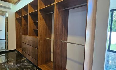 Casa de 5 recamaras una de ellas en PLANTA BAJA en Yucatán Country Club