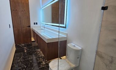 Casa de 5 recamaras una de ellas en PLANTA BAJA en Yucatán Country Club