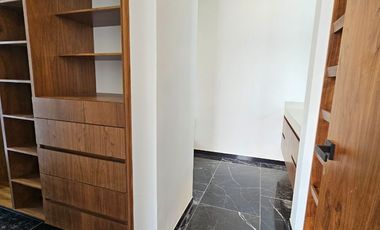 Casa de 5 recamaras una de ellas en PLANTA BAJA en Yucatán Country Club