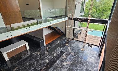 Casa de 5 recamaras una de ellas en PLANTA BAJA en Yucatán Country Club