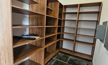 Casa de 5 recamaras una de ellas en PLANTA BAJA en Yucatán Country Club