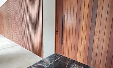 Casa de 5 recamaras una de ellas en PLANTA BAJA en Yucatán Country Club