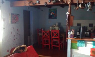 Casa con pileta en VENTA en 495 y 16 de Gonnet u$d130.000.- De Bona Propiedades (221)422----