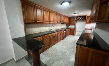 casa en arriendo en loma del barro. Cod A62951