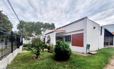 EN VENTA- CASA DE 3 DORMITORIOS - BAIGORRIA