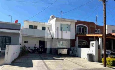 CASA EN VENTA EN SANTA ANITA EN COTO