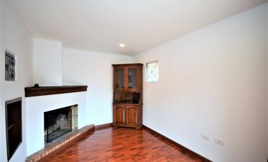 casa en arriendo en parque central bavaria. Cod A12838304