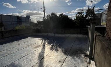CASA AL FRENTE 3 AMBIENTES CON FONDO LIBRE - SANTOS LUGARES - NUEVO VALOR