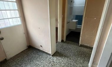 CASA AL FRENTE 3 AMBIENTES CON FONDO LIBRE - SANTOS LUGARES - NUEVO VALOR