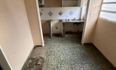 CASA AL FRENTE 3 AMBIENTES CON FONDO LIBRE - SANTOS LUGARES - NUEVO VALOR