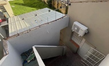 CASA AL FRENTE 3 AMBIENTES CON FONDO LIBRE - SANTOS LUGARES - NUEVO VALOR