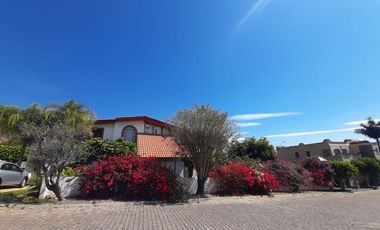CASA EN VENTA EN JOCOTEPEC
