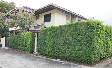 House for sale in the corner of Baramee Village, Na Jomtien
