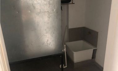 ALQUILO LOCALES COMERCIALES EN SUNSET STRIP MALL DE 38 A 113 METROS