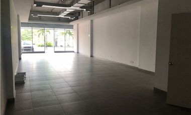 ALQUILO LOCALES COMERCIALES EN SUNSET STRIP MALL DE 38 A 113 METROS