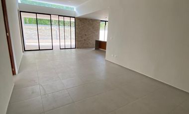 Casa en venta una planta Mérida Yucatán, Privada Rocío Country Living