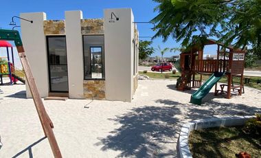 Casa en venta una planta Mérida Yucatán, Privada Rocío Country Living