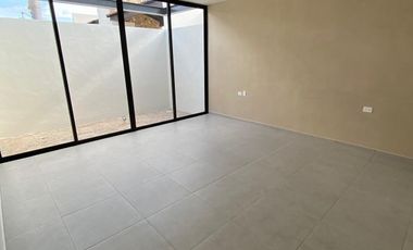 Casa en venta una planta Mérida Yucatán, Privada Rocío Country Living